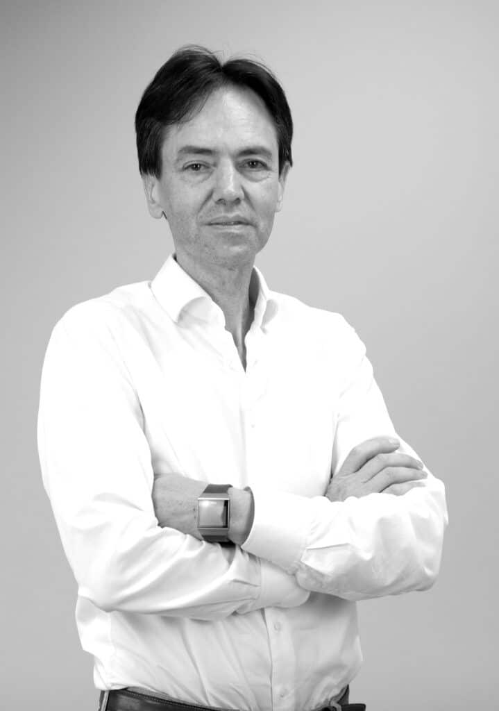 Pedro Alberto Caparrós - Director Financiero